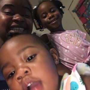 Meet your Posher, Sharmane